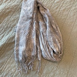 ❤️3/$20 World Market scarf/cover-up